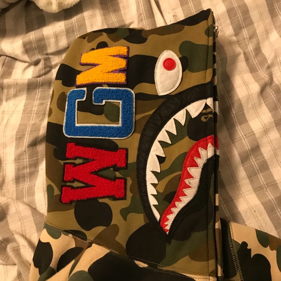 Authentic Bape shark full zip - Picture 6 of 8